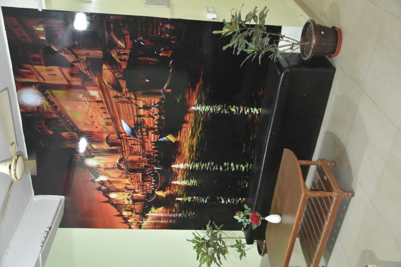 Hotel Yug Residency Varanasi Exterior photo