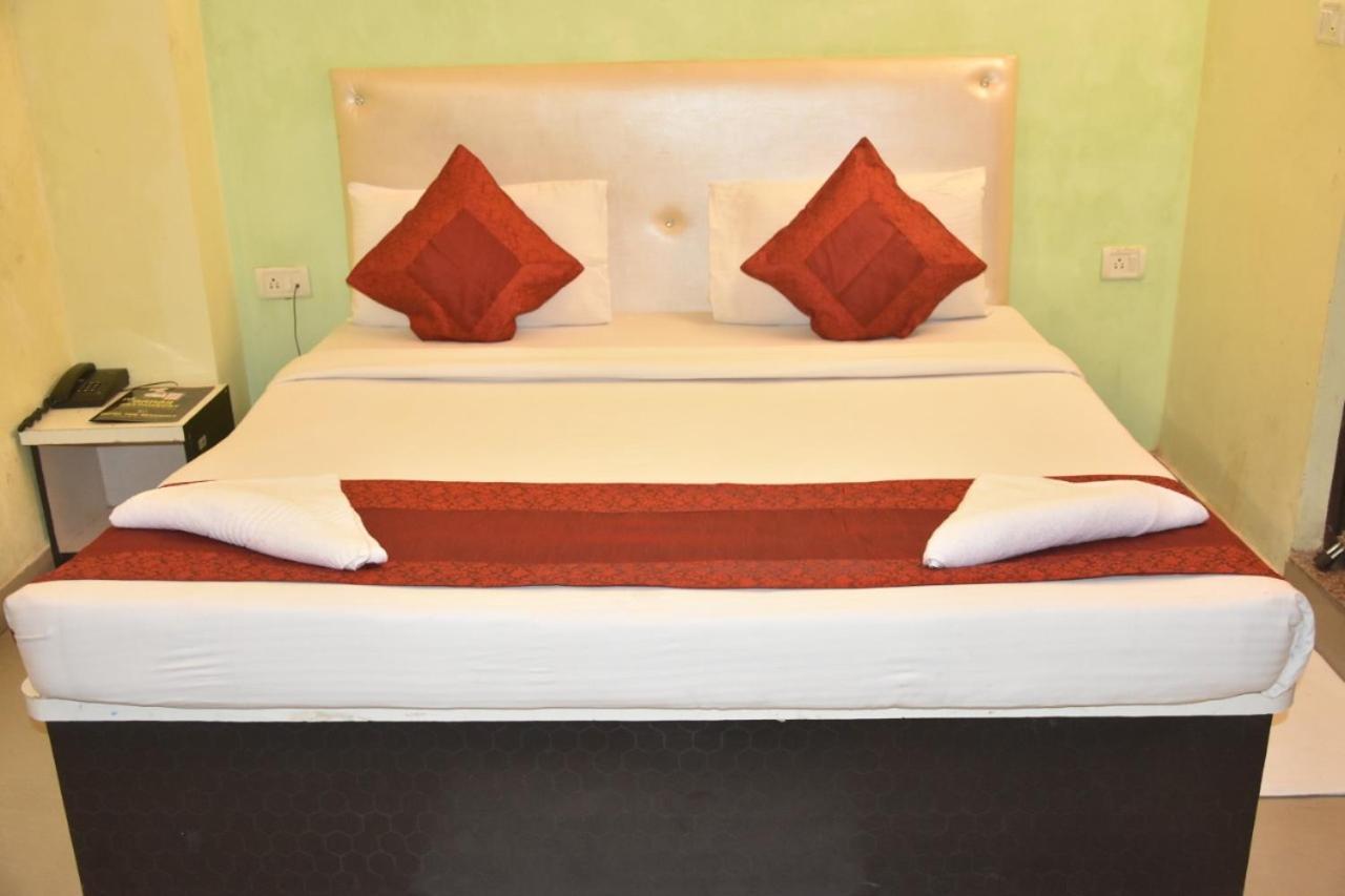 Hotel Yug Residency Varanasi Exterior photo